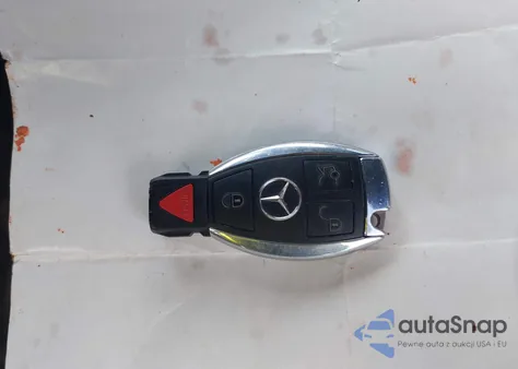 2013 Mercedes-Benz C 300 Luxury 4Matic/Sport 4Matic z USA, uszkodzony, nr VIN WDDGF8AB3DR284534